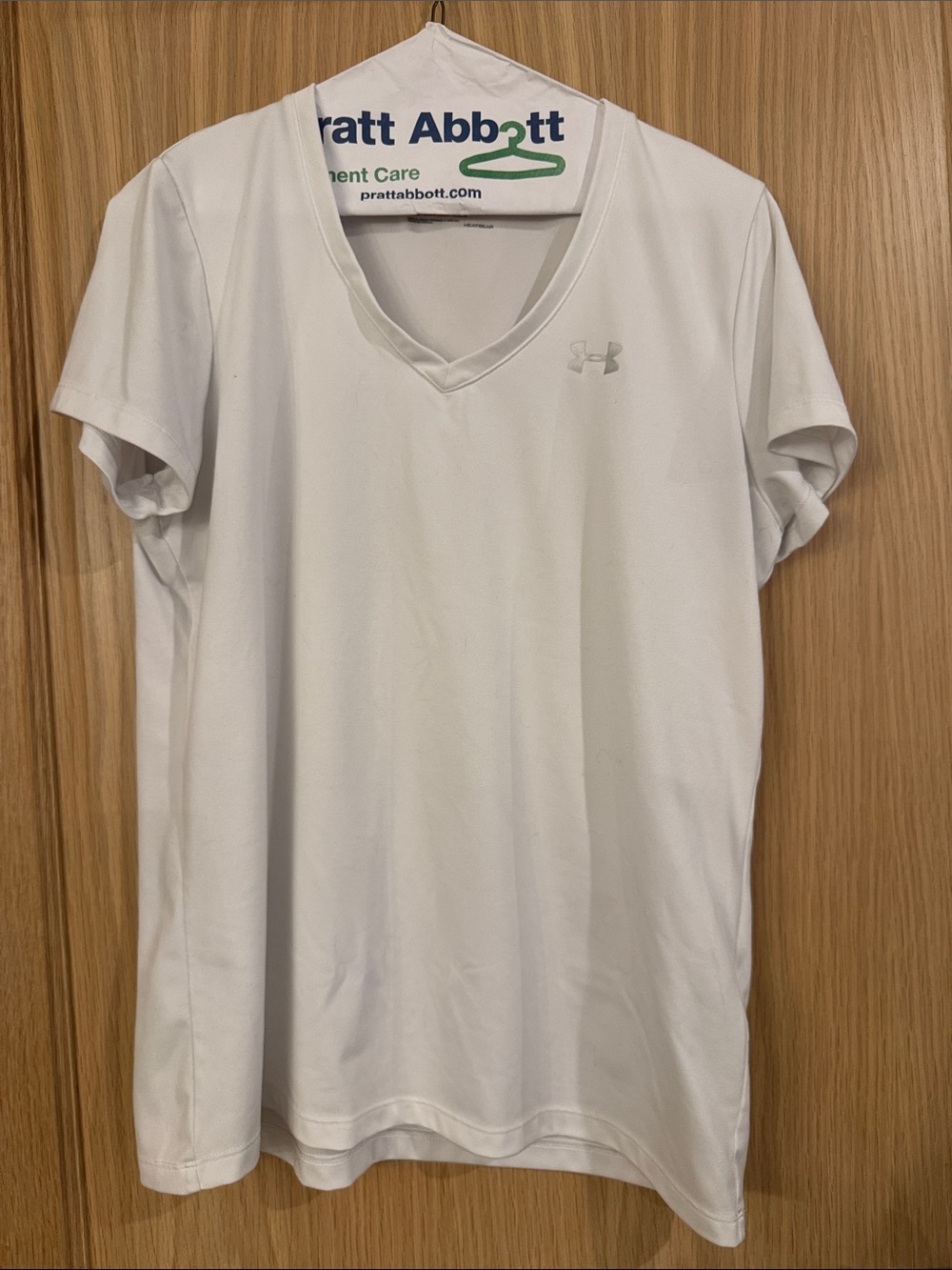 Under Armour White Women’s V-Neck Performance Tee